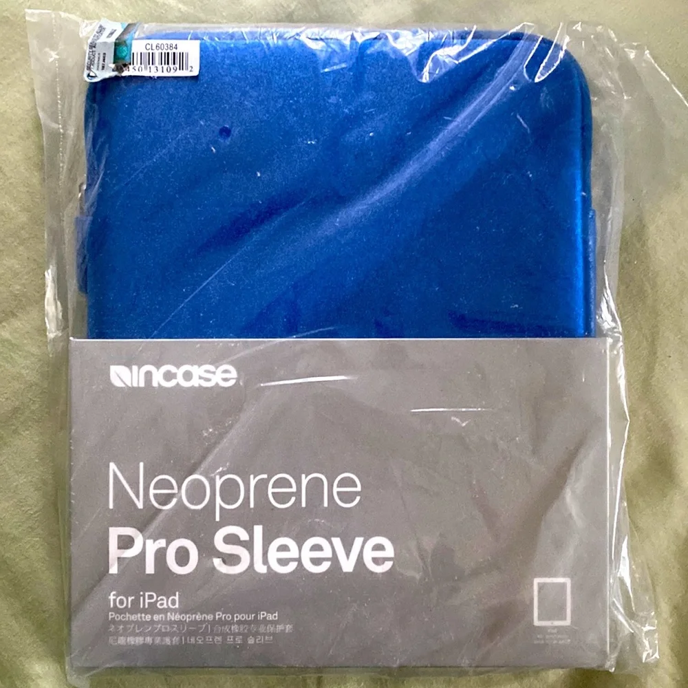 Incase Neoprene iPad Sleeve in Cobalt Blue